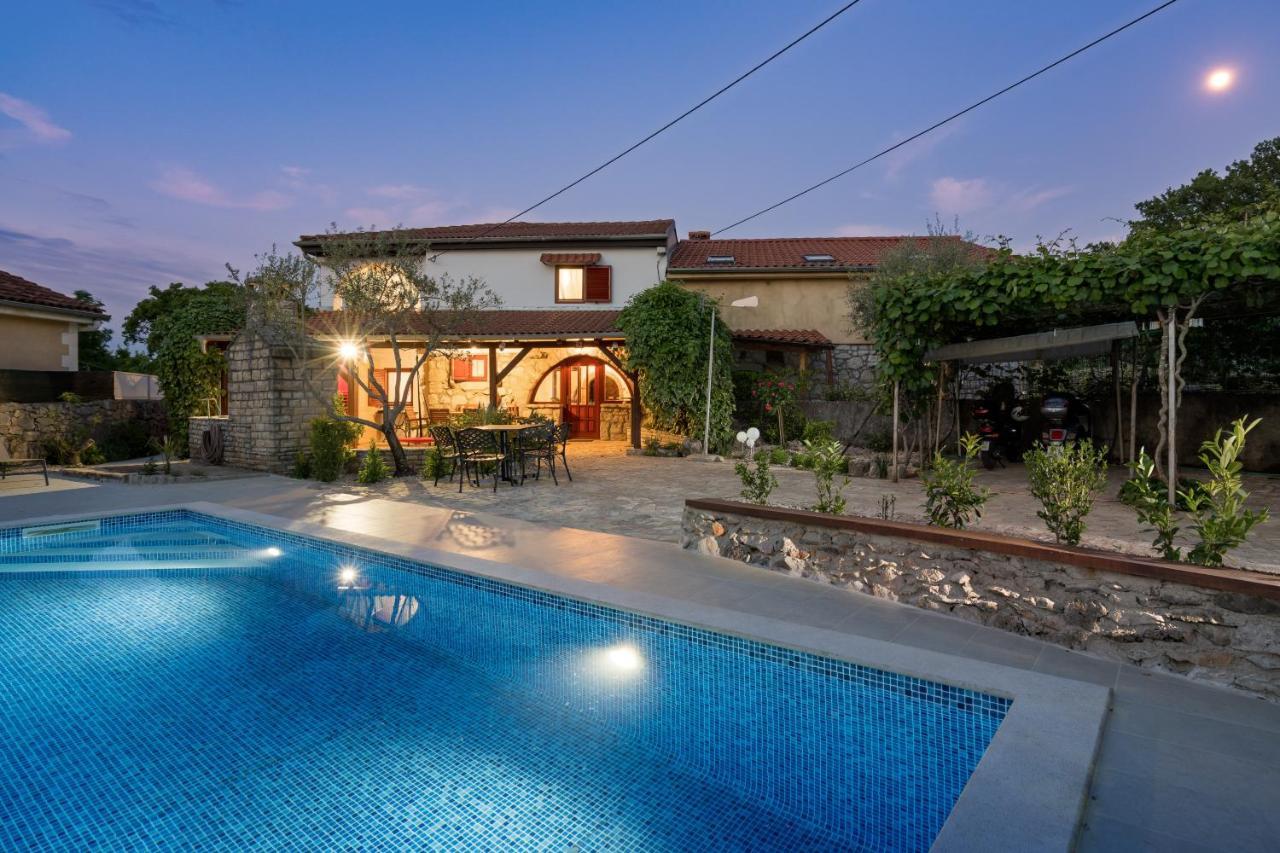 Stone Lady Holiday Home With Pool&Hot Tub,Sauna,Bbq,Garden Rasopasno Zewnętrze zdjęcie