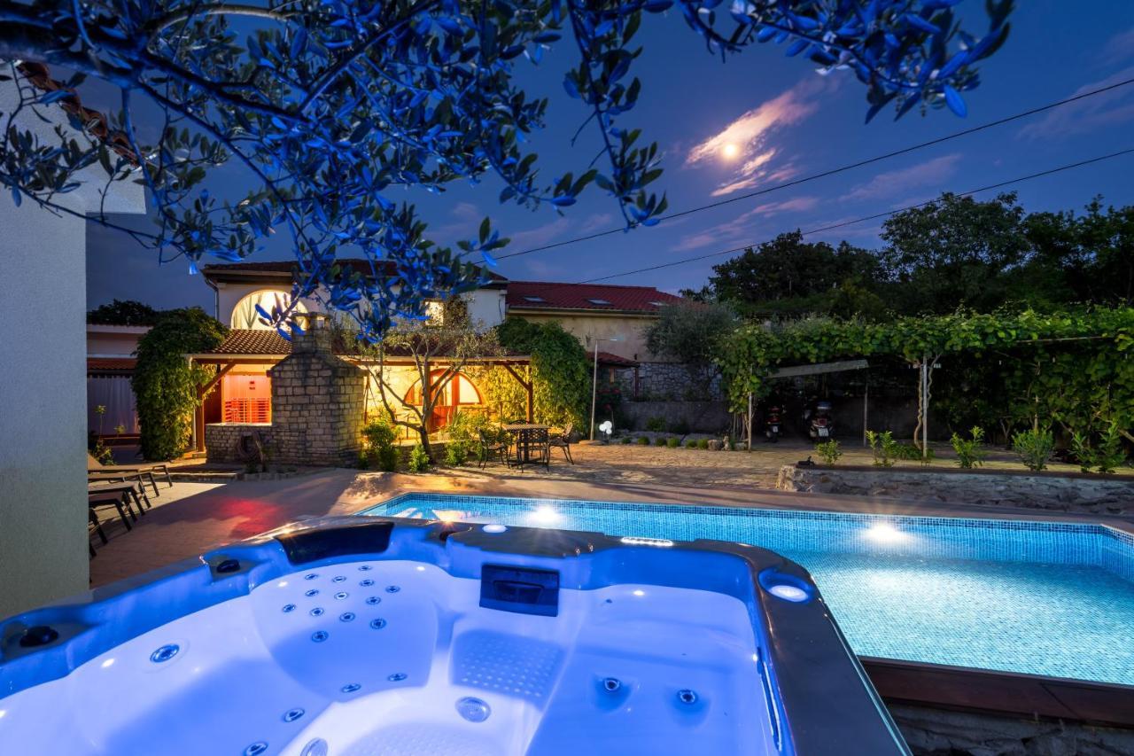 Stone Lady Holiday Home With Pool&Hot Tub,Sauna,Bbq,Garden Rasopasno Zewnętrze zdjęcie